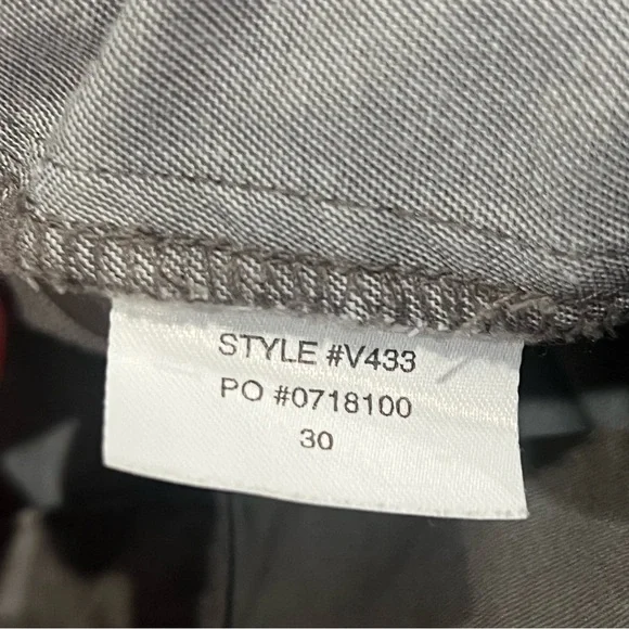 Vuori Men’s Collins Chino Pant Gray 30 Tailored Stretch Twill Sueded Cotton